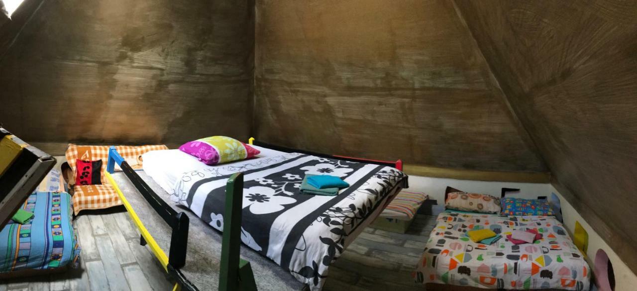 Hotel Sebarozvoja S Moznostou Ziskania Poznania A Inspirujucich Prostriedkov Na Uplatnovanie Vedomia, Premenu Seba A Prostredia Interieru Bratislava
