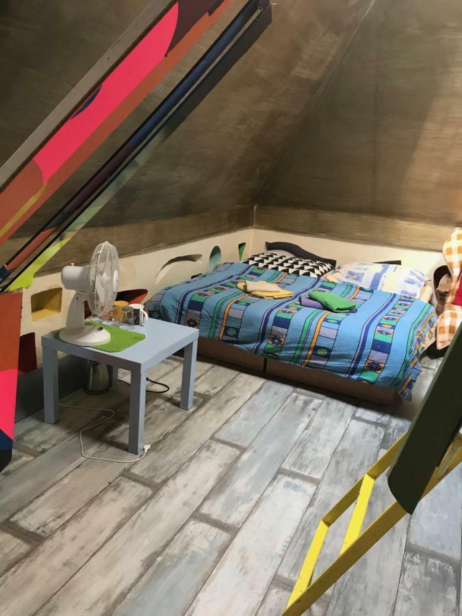 Hotel Sebarozvoja S Moznostou Ziskania Poznania A Inspirujucich Prostriedkov Na Uplatnovanie Vedomia, Premenu Seba A Prostredia Interieru Hotel