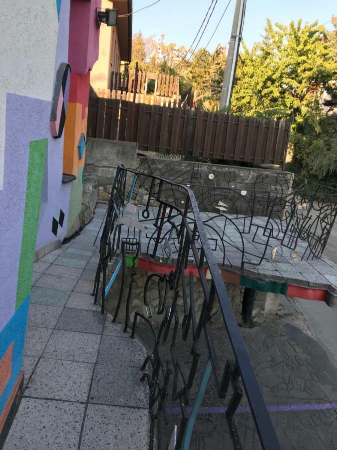 Hotel Sebarozvoja S Moznostou Ziskania Poznania A Inspirujucich Prostriedkov Na Uplatnovanie Vedomia, Premenu Seba A Prostredia Interieru Hotel